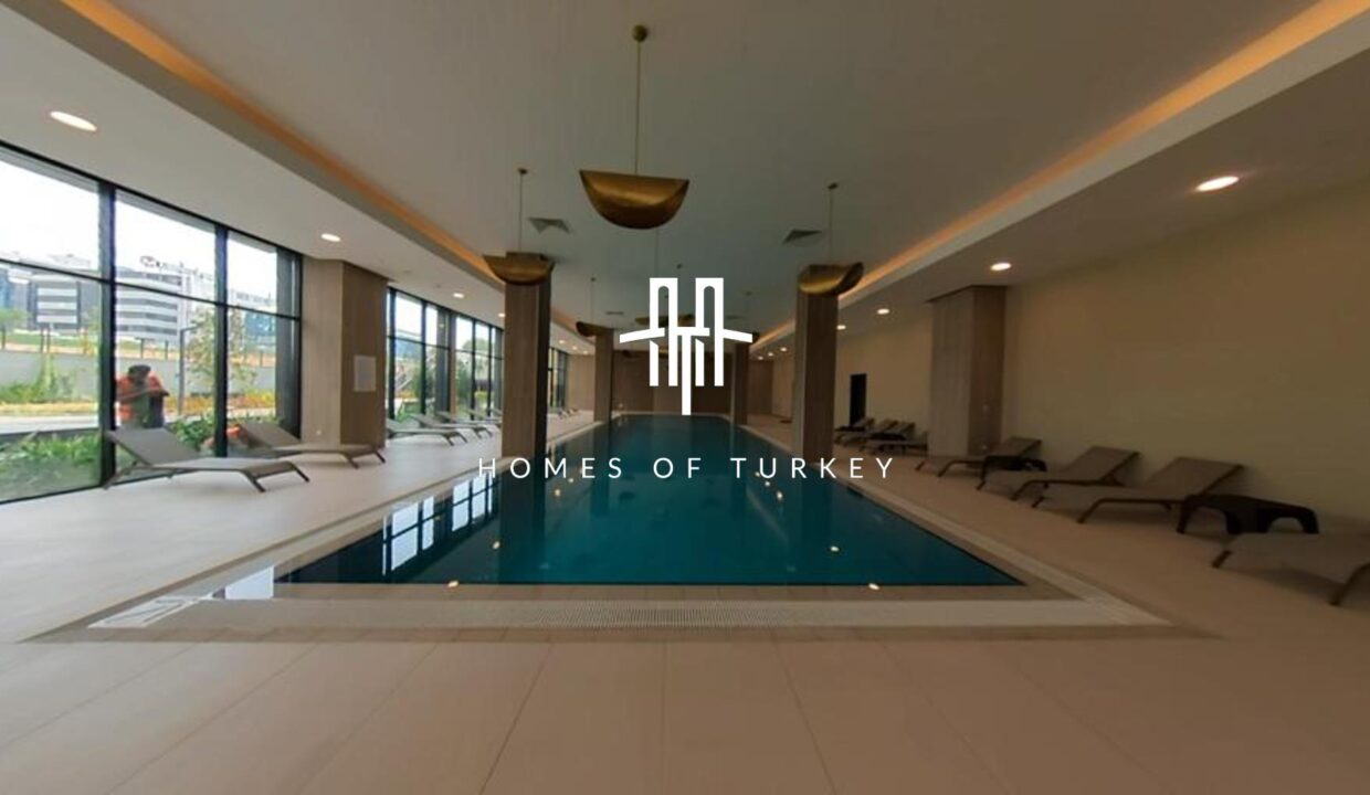 Apartments for Sale in a Complex Next to the Metro in Bagcilar, Istanbul 10