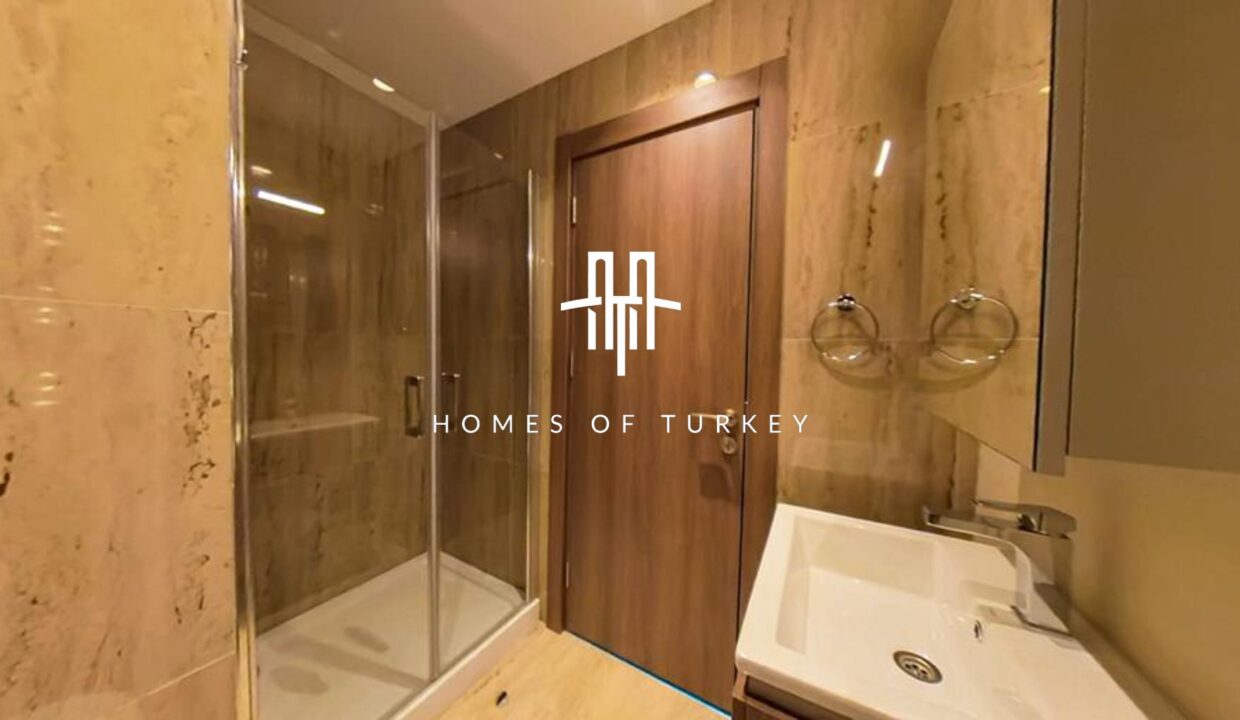 Apartments for Sale in a Complex Next to the Metro in Bagcilar, Istanbul 18