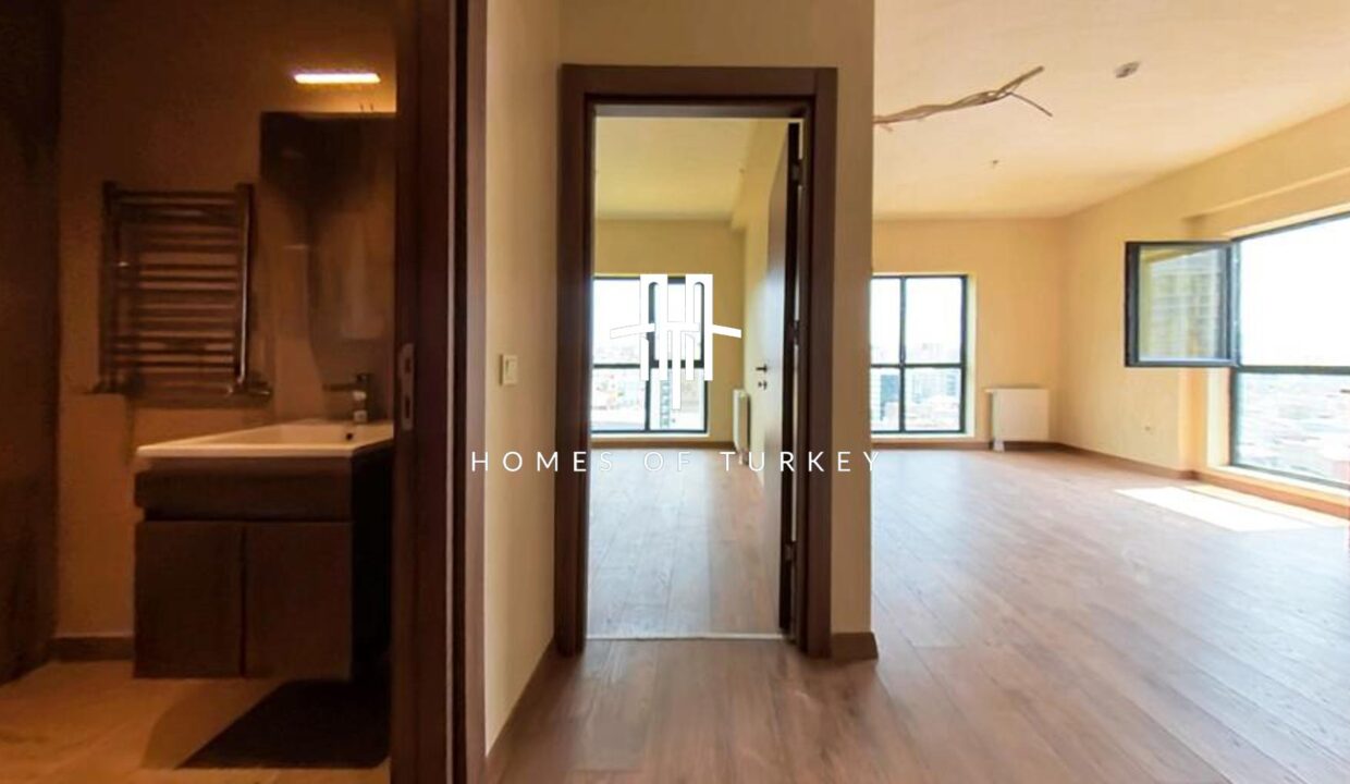 Apartments for Sale in a Complex Next to the Metro in Bagcilar, Istanbul 19