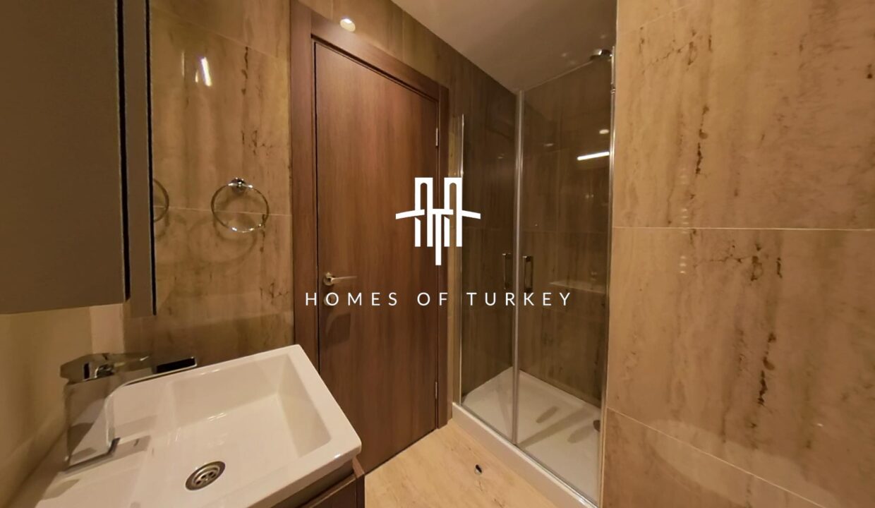 Apartments for Sale in a Complex Next to the Metro in Bagcilar, Istanbul 19,