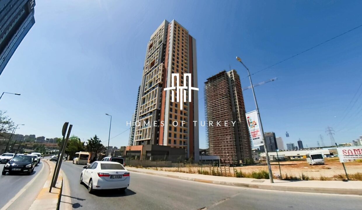 Apartments for Sale in a Complex Next to the Metro in Bagcilar, Istanbul 2