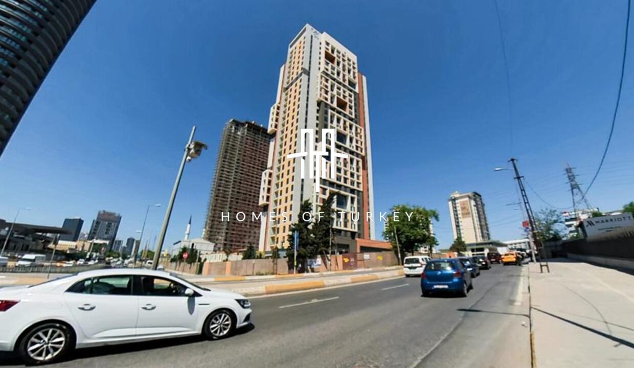 Apartments for Sale in a Complex Next to the Metro in Bagcilar, Istanbul 4