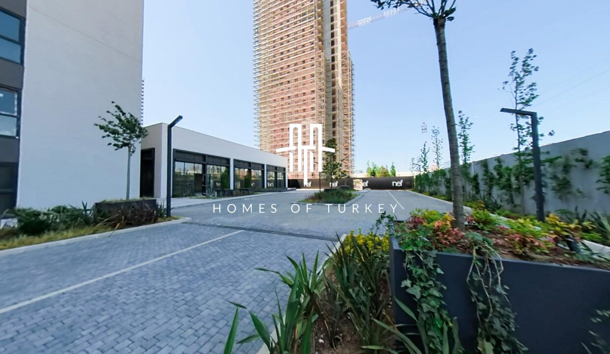 Apartments for Sale in a Complex Next to the Metro in Bagcilar, Istanbul 9