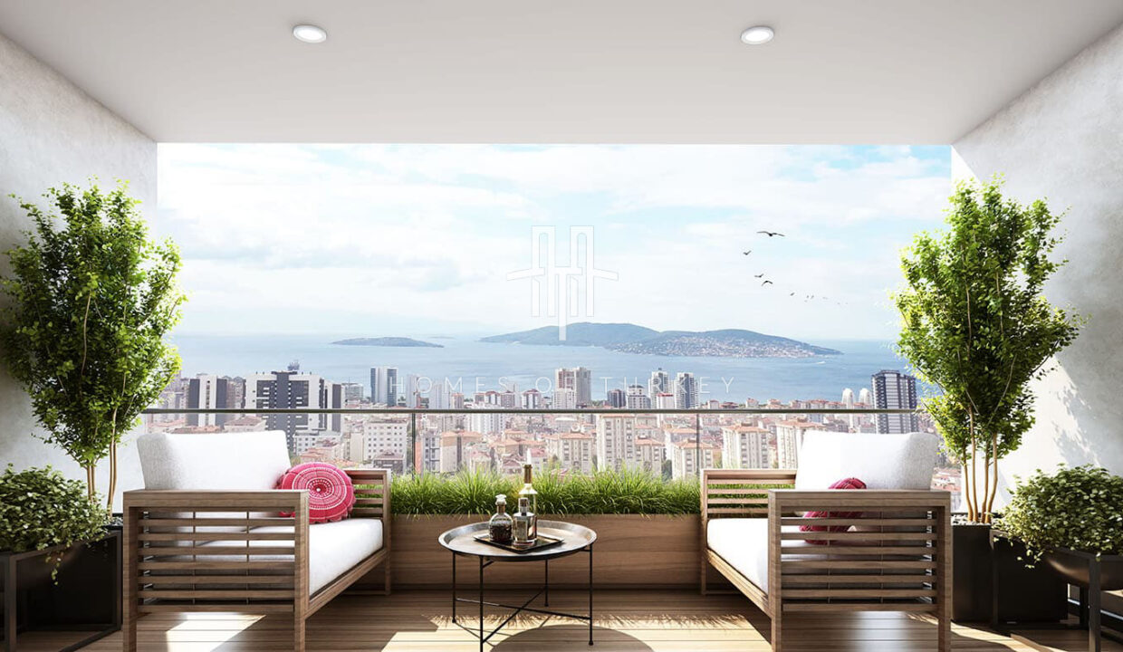 Apartments with a View in a Complex Site in Kartal Within Walking Distance to the Metro 1
