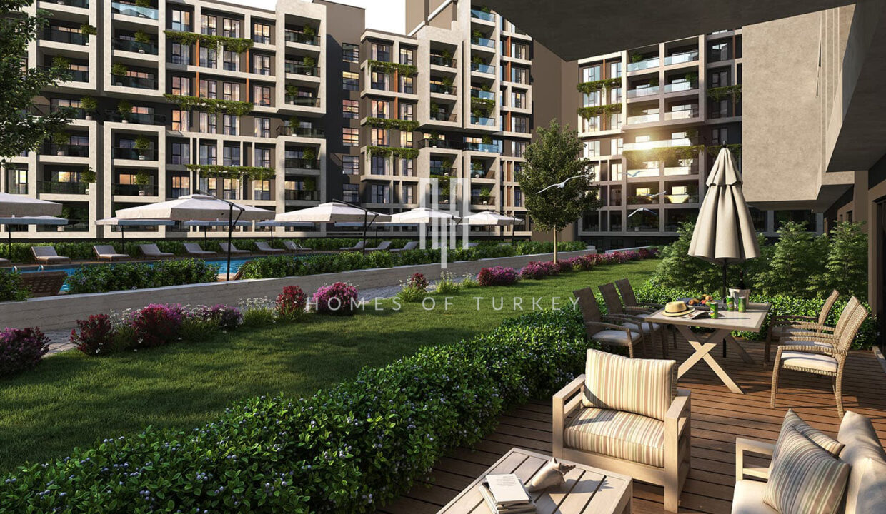 Apartments with a View in a Complex Site in Kartal Within Walking Distance to the Metro 12