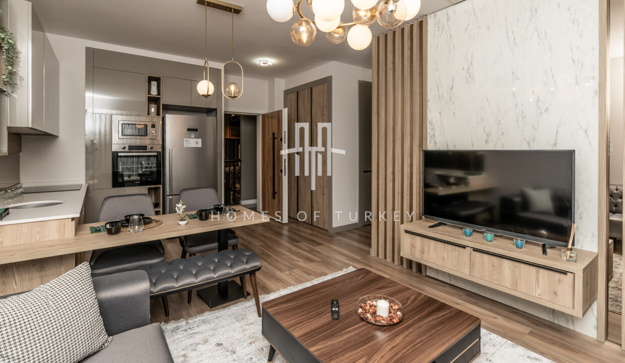 Apartments with a View in a Complex Site in Kartal Within Walking Distance to the Metro 14