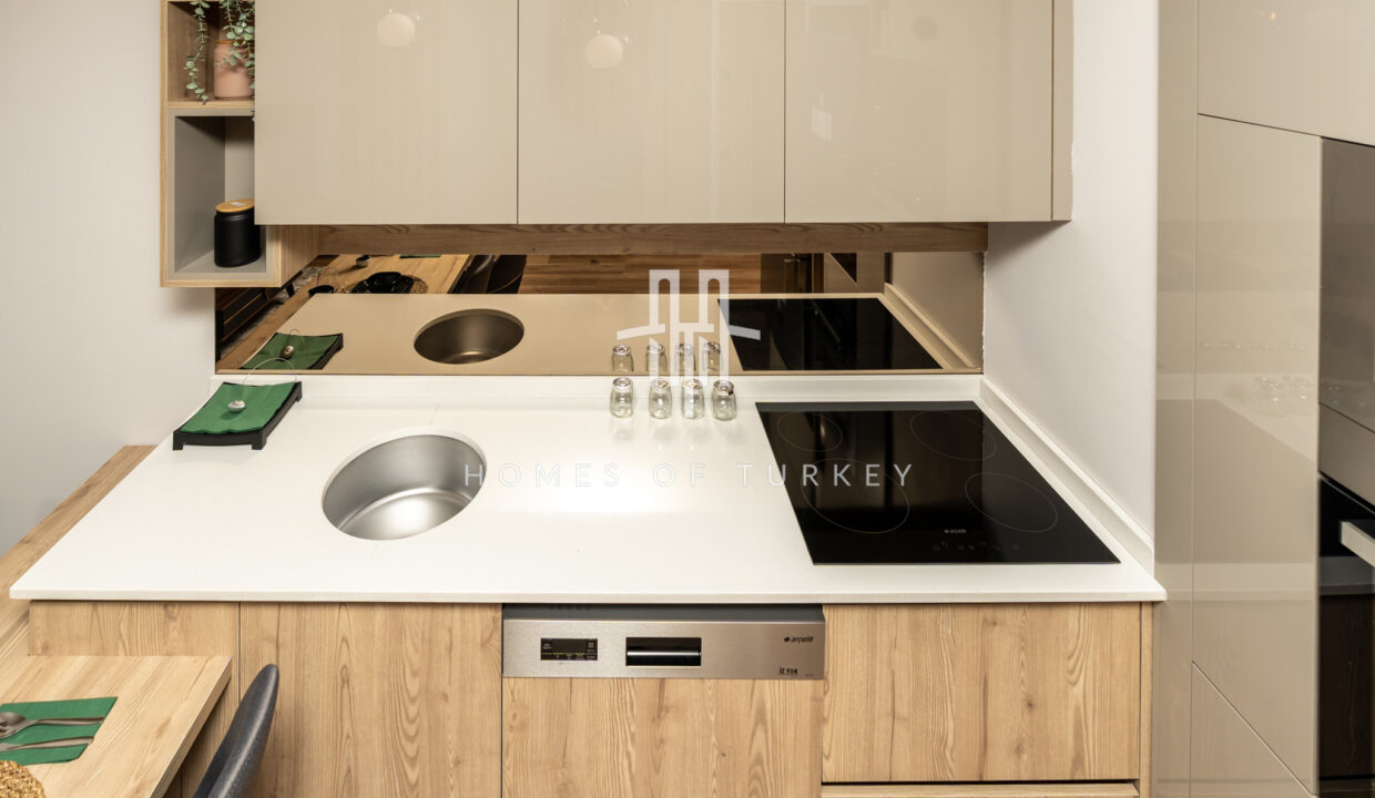 Apartments with a View in a Complex Site in Kartal Within Walking Distance to the Metro 17