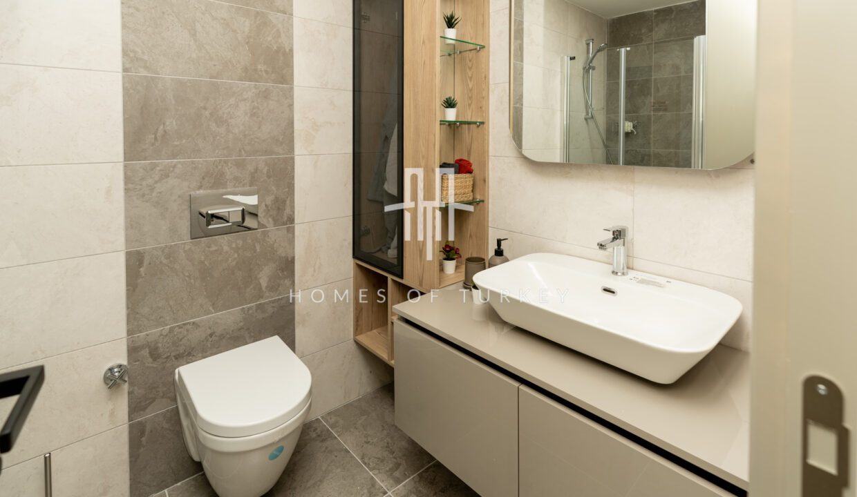 Apartments with a View in a Complex Site in Kartal Within Walking Distance to the Metro 21
