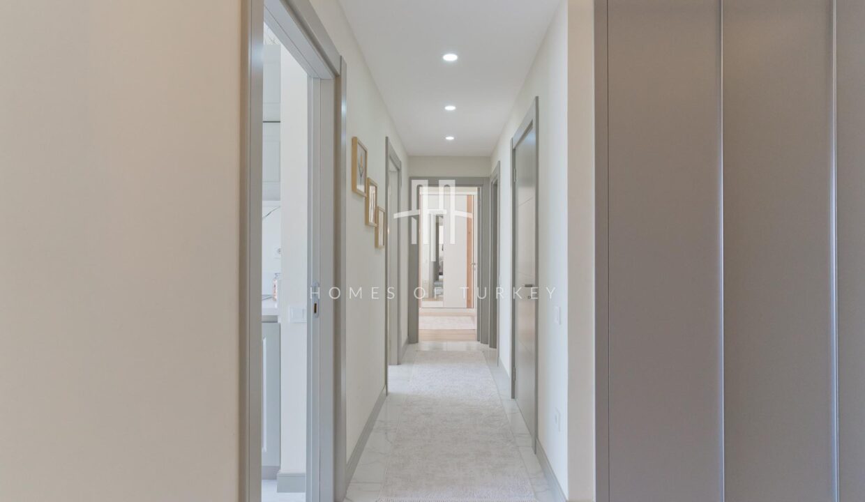 Flats for Sale in Installments in a Complex with Rich Facilities within Walking Distance to the Metro in Sultanbeyli 9