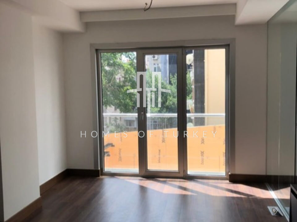 Flats for Sale with High Rental Income in the Center of Şişli, Walking Distance to the Metro Station 6