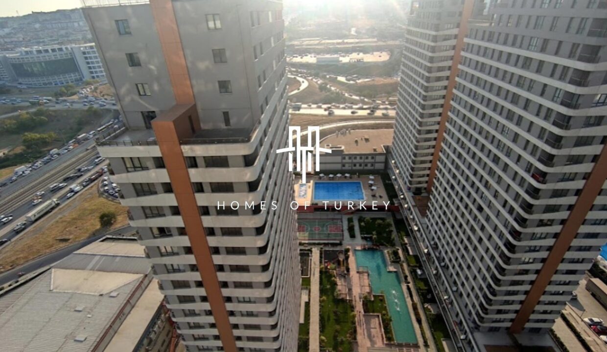 Flats for Sale with Rich Site Facilities in a Central Location in Esenyurt 1