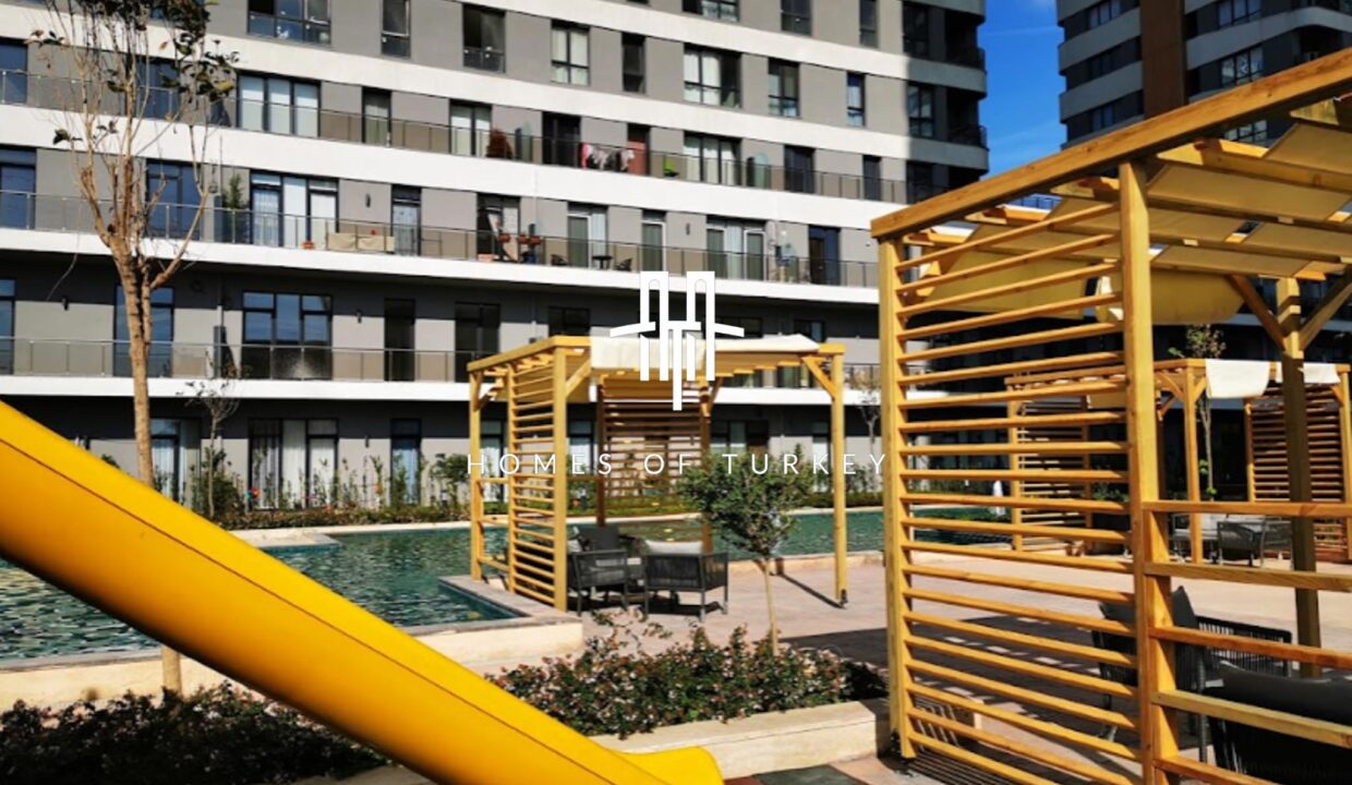 Flats for Sale with Rich Site Facilities in a Central Location in Esenyurt 10