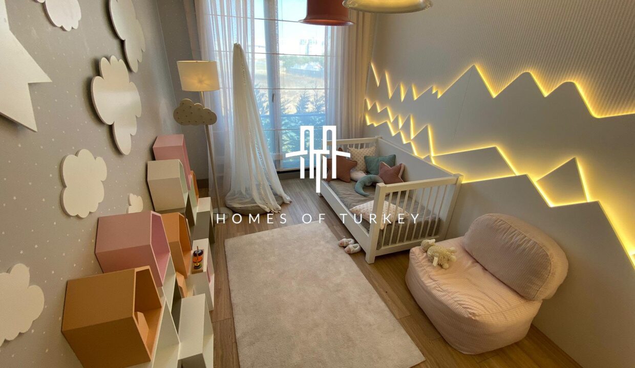 Modern Apartments for Sale in a Secure Complex with Sea View Neighboring the Marina in Beylikdüzü 28