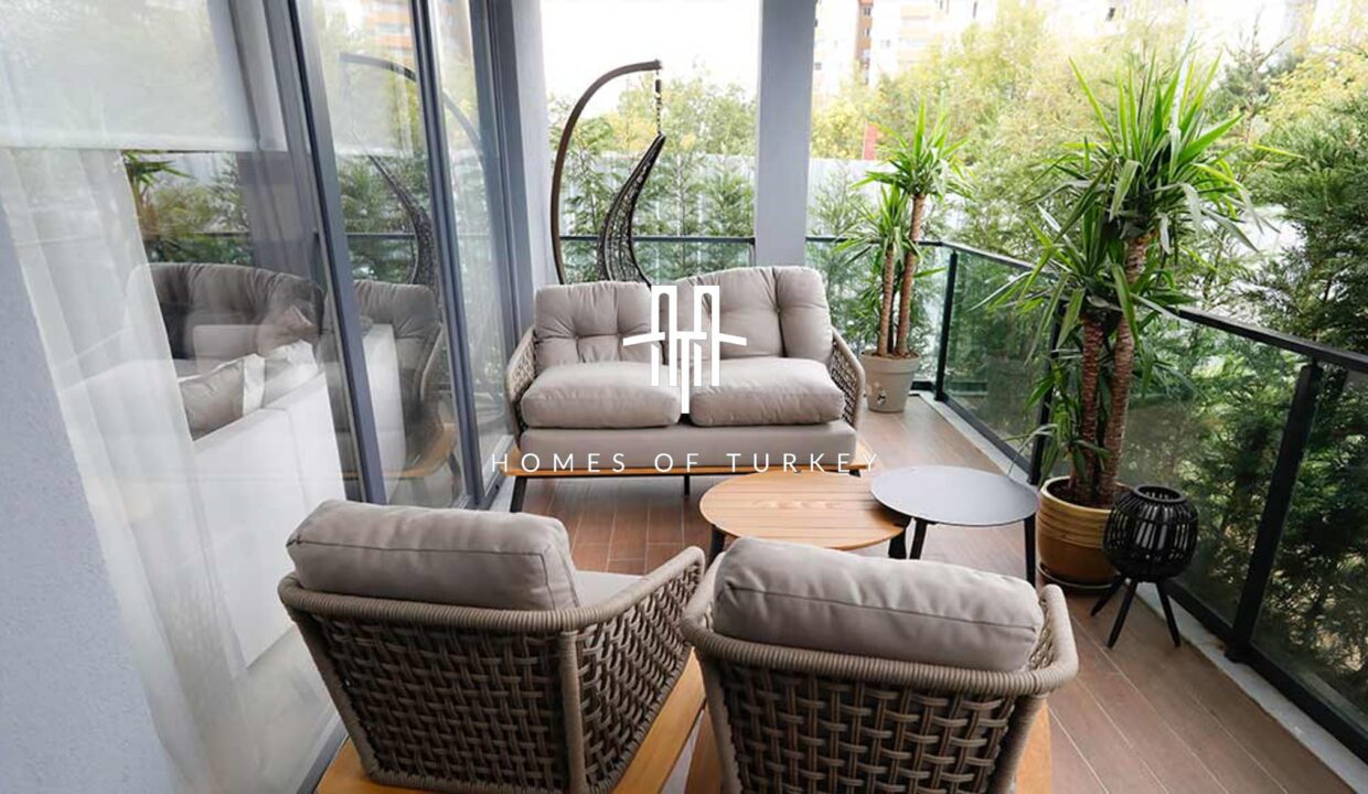 Modern Apartments for Sale in a Secure Complex with Sea View Neighboring the Marina in Beylikdüzü 32,