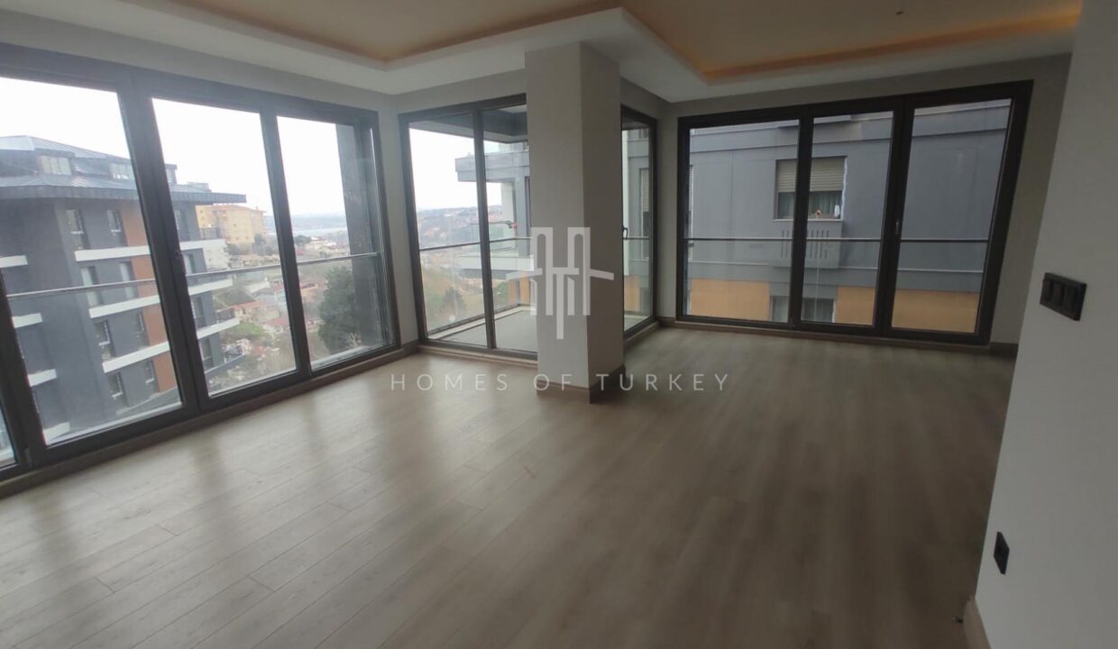 Modern Apartments with Magnificent Bosphorus View in Uskudar, Istanbul 1