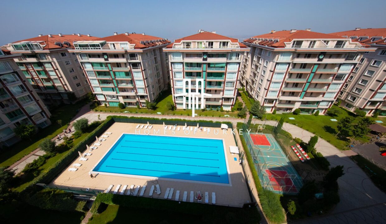 Modern Apartments with Sea and Lake Views Suitable for Family Concept in Beylikdüzü 1-3