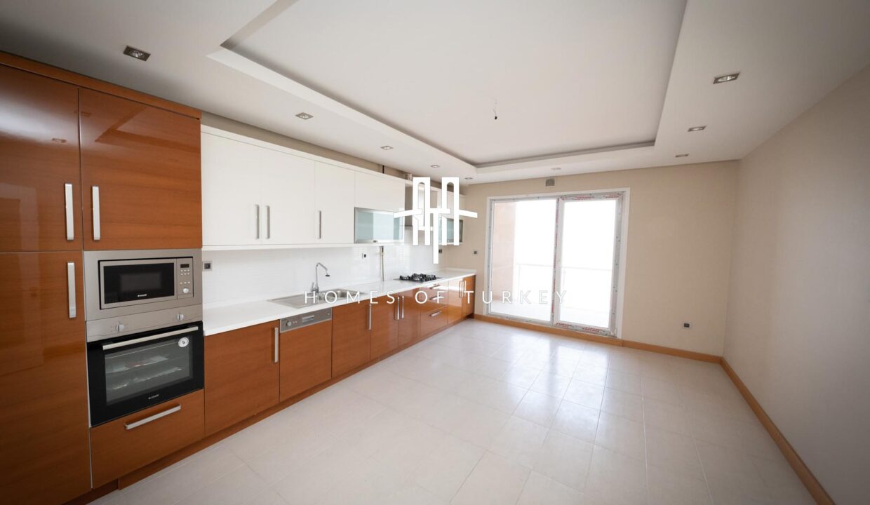 Modern Apartments with Sea and Lake Views Suitable for Family Concept in Beylikdüzü 13-2