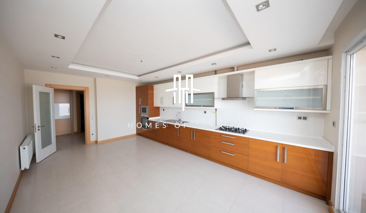 Modern Apartments with Sea and Lake Views Suitable for Family Concept in Beylikdüzü 14-2