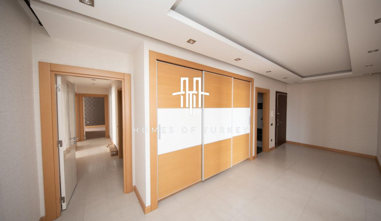 Modern Apartments with Sea and Lake Views Suitable for Family Concept in Beylikdüzü 9
