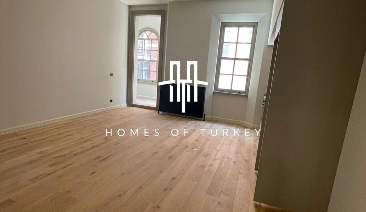 Restored Historical Apartments for Sale in Beyoğlu Center 27
