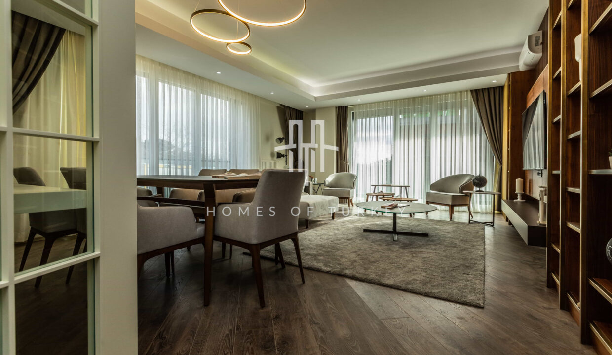 Sea View and Apartments with a Garden in a Luxury Complex by the Beach in Büyükcekmece 13