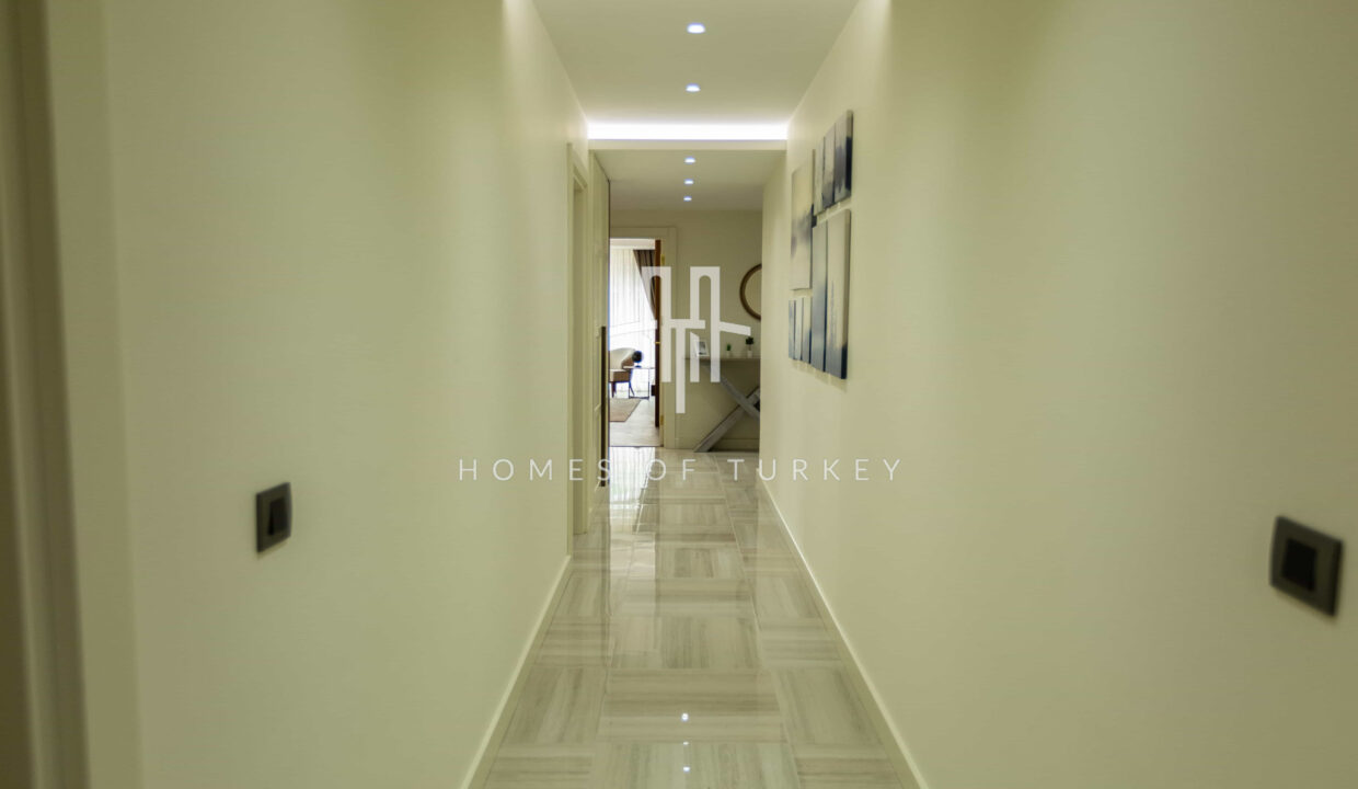 Sea View and Apartments with a Garden in a Luxury Complex by the Beach in Büyükcekmece 16