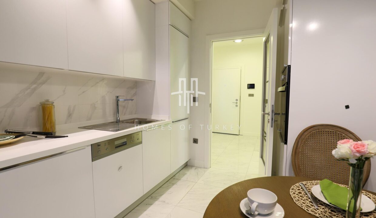 Smart Apartments for Sale in Küçükçekmece, Within Walking Distance to the Metro and Metrobus 9