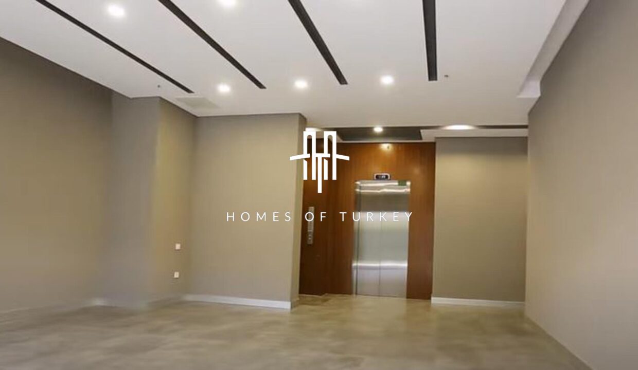 Spacious Apartments with Security in a Complex with Social Facilities in Kartal 12,