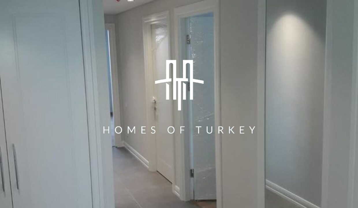 Spacious Apartments with Security in a Complex with Social Facilities in Kartal 19