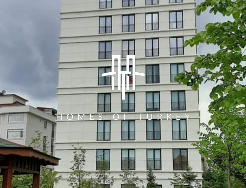 Spacious Apartments with Security in a Complex with Social Facilities in Kartal 5