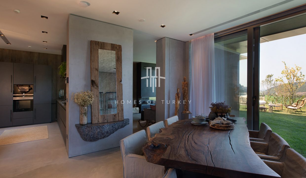 Detached Villas Intertwined with Nature in Riva 20