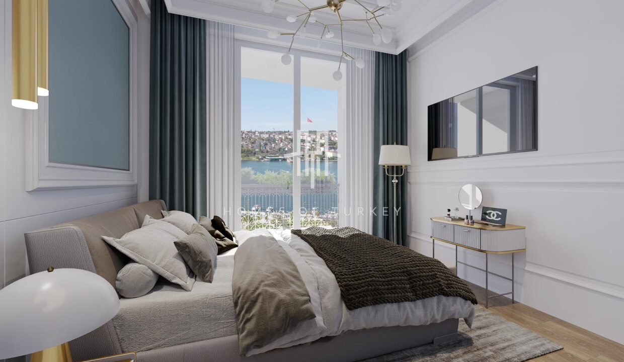 Flats for Sale in Beyoğlu Istanbul, Investment Opportunity Near the Beach with Haliç View 14