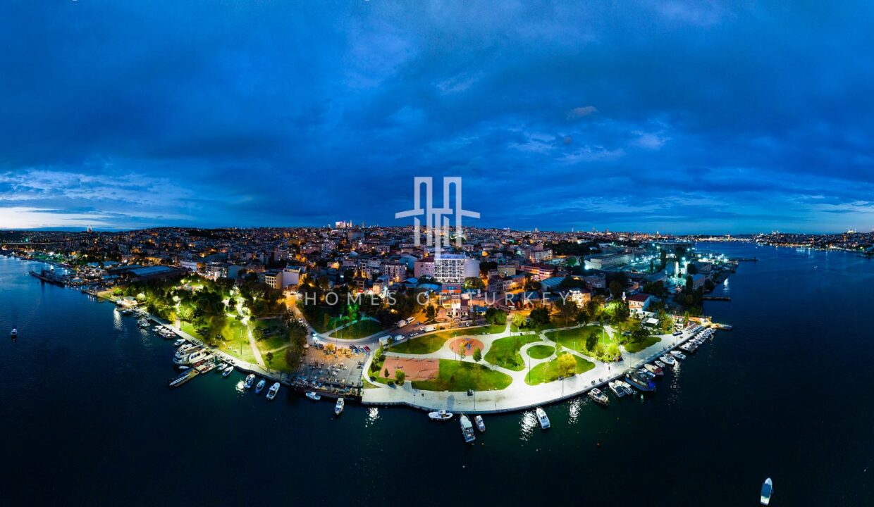 Flats for Sale in Beyoğlu Istanbul, Investment Opportunity Near the Beach with Haliç View 17