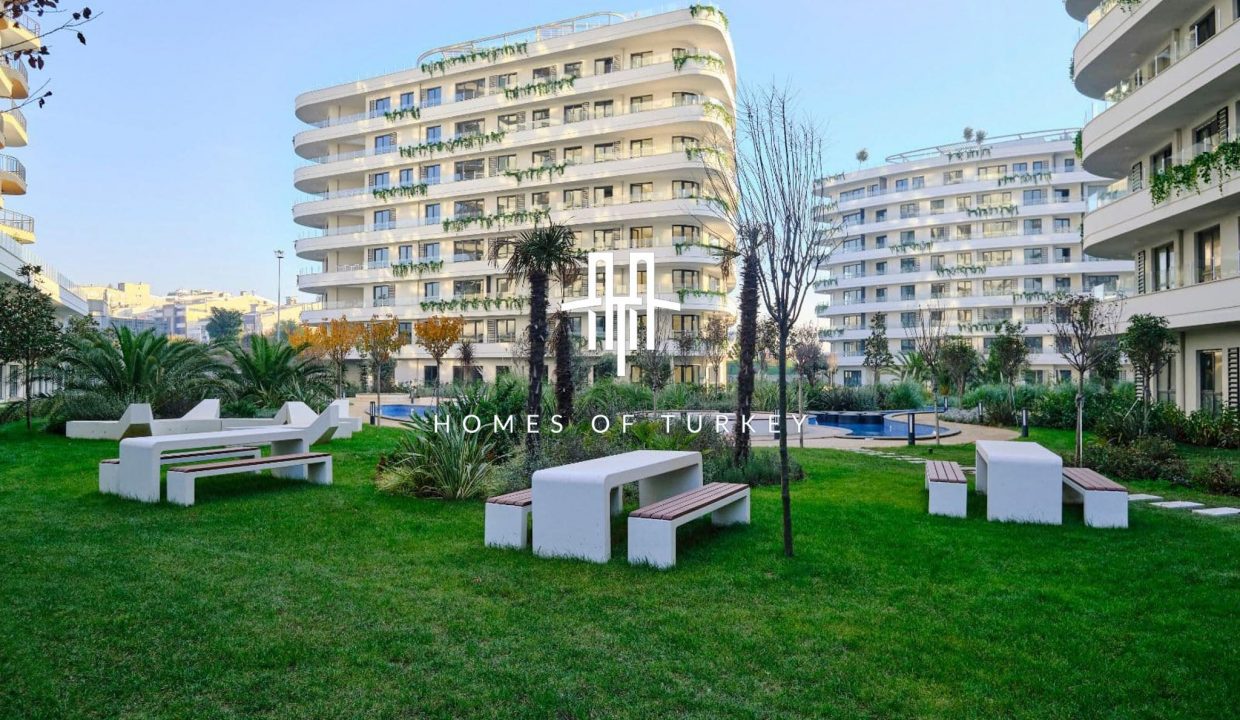 Luxury Apartments for Sale in a Green Area in Bahçelievler 4