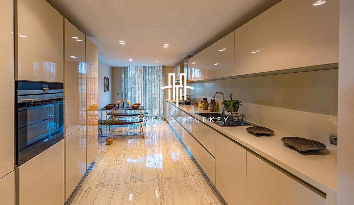 Ultra Luxury Apartments in a Prestigious Complex in Üsküdar 13