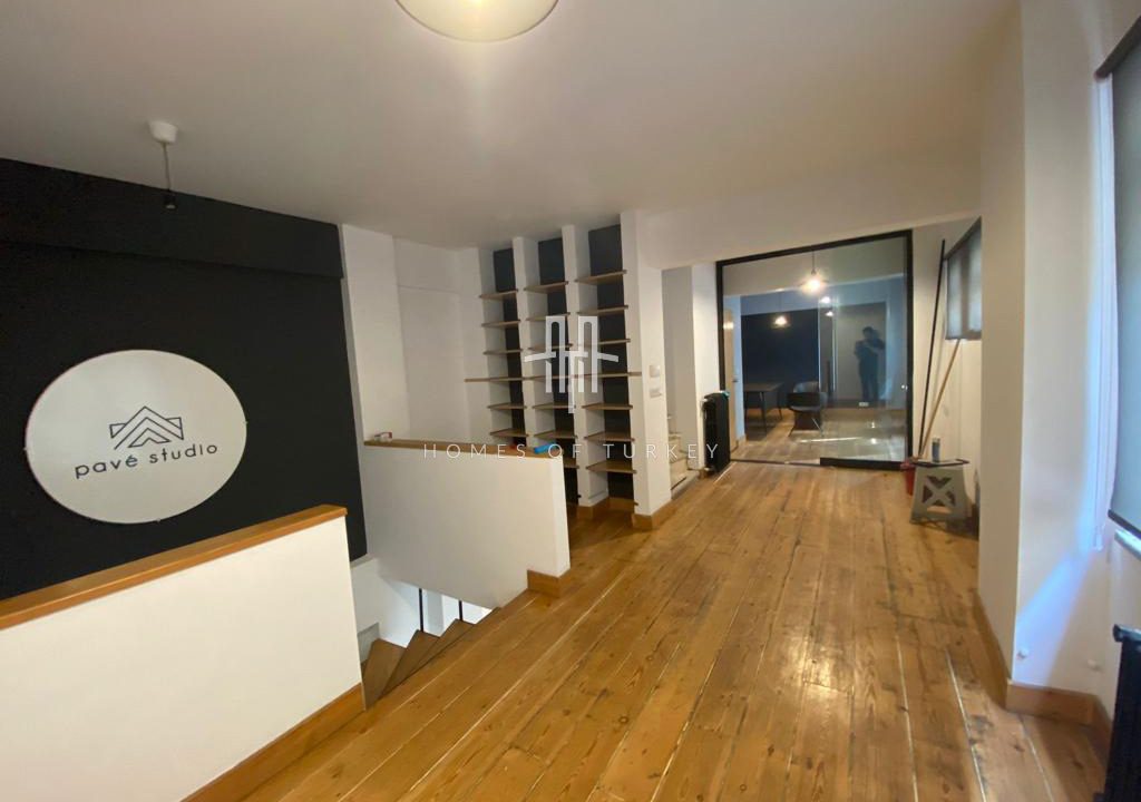 Complete Building For Sale With Historical Peninsula View In Beyoğlu Karaköy 6