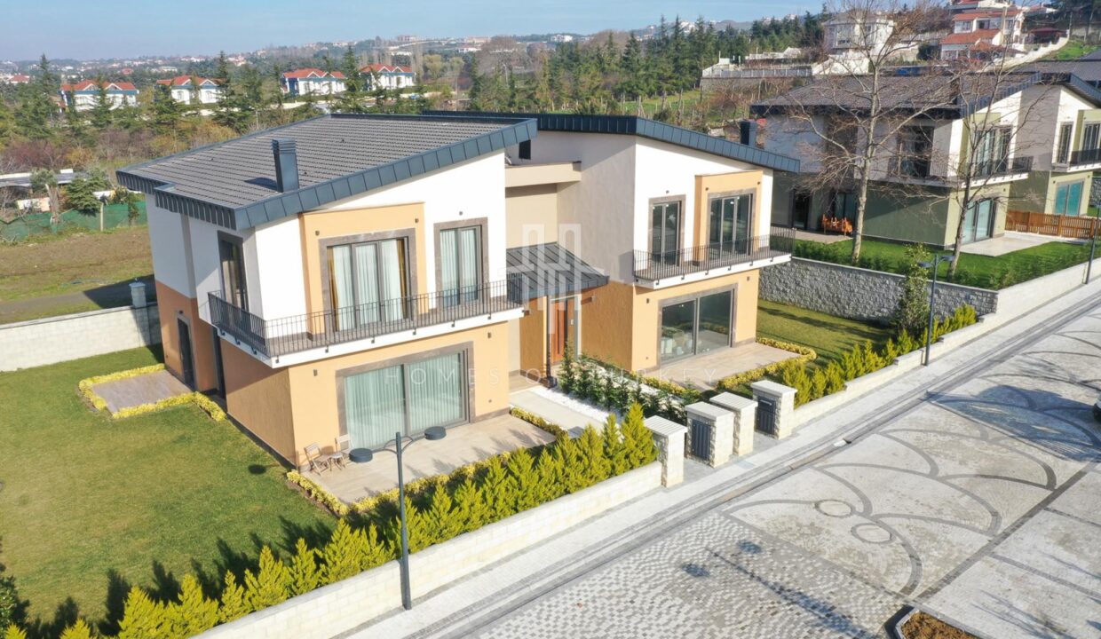 Villas for Sale in Silivri, Istanbul with a Unique Landscape and Nature
