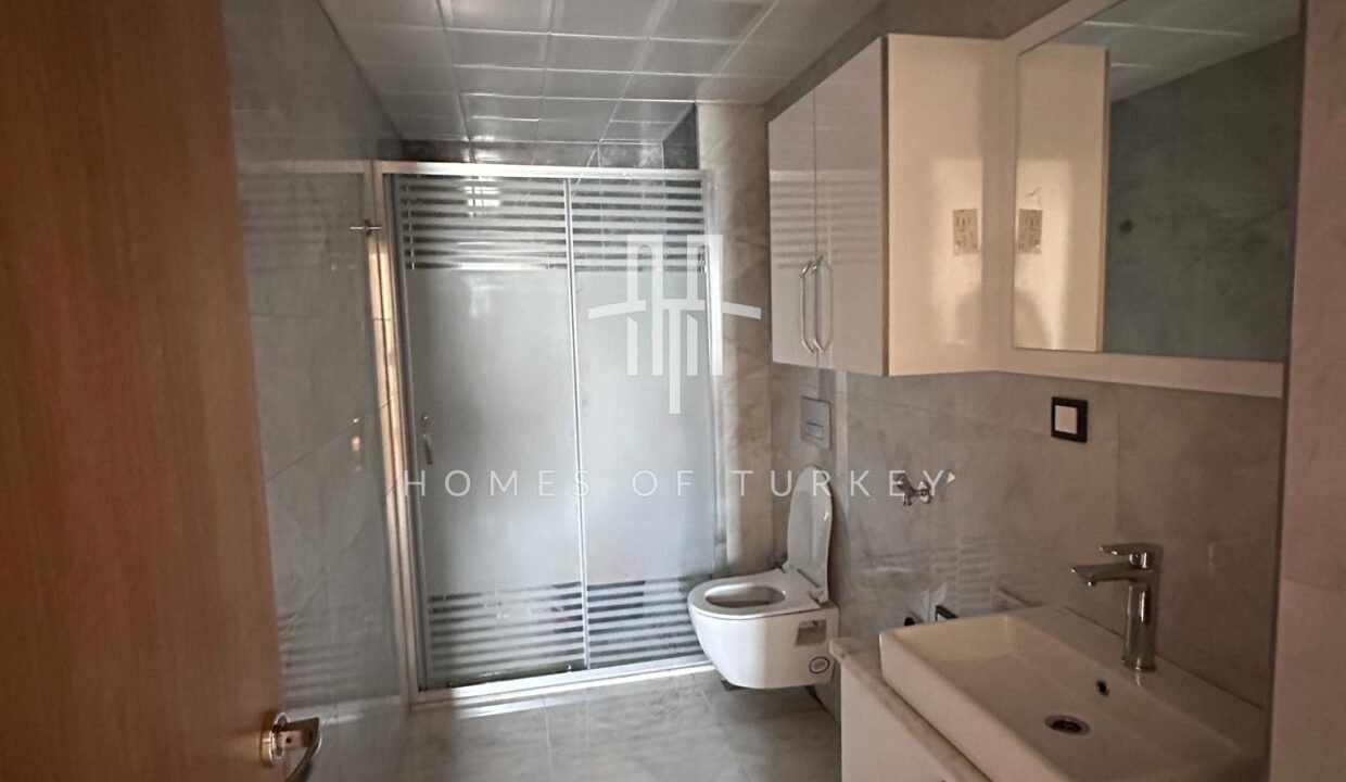 Flats for Sale with Golden Horn View and Ready to Move in Beyoğlu 14