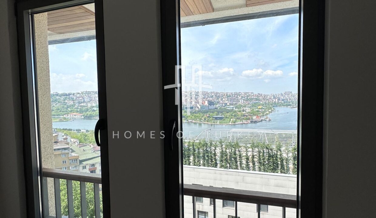 Flats for Sale with Golden Horn View and Ready to Move in Beyoğlu 16
