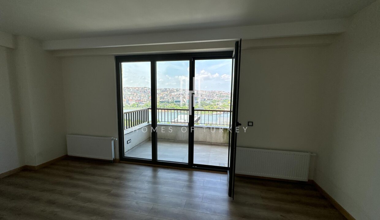 Flats for Sale with Golden Horn View and Ready to Move in Beyoğlu 6