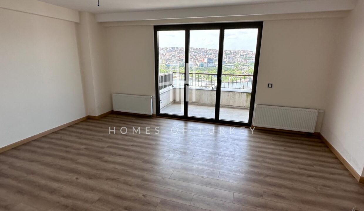 Flats for Sale with Golden Horn View and Ready to Move in Beyoğlu 8