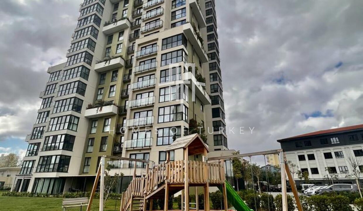 Ready to Use Apartments with Forest View and Near Metro in Ümraniye 6