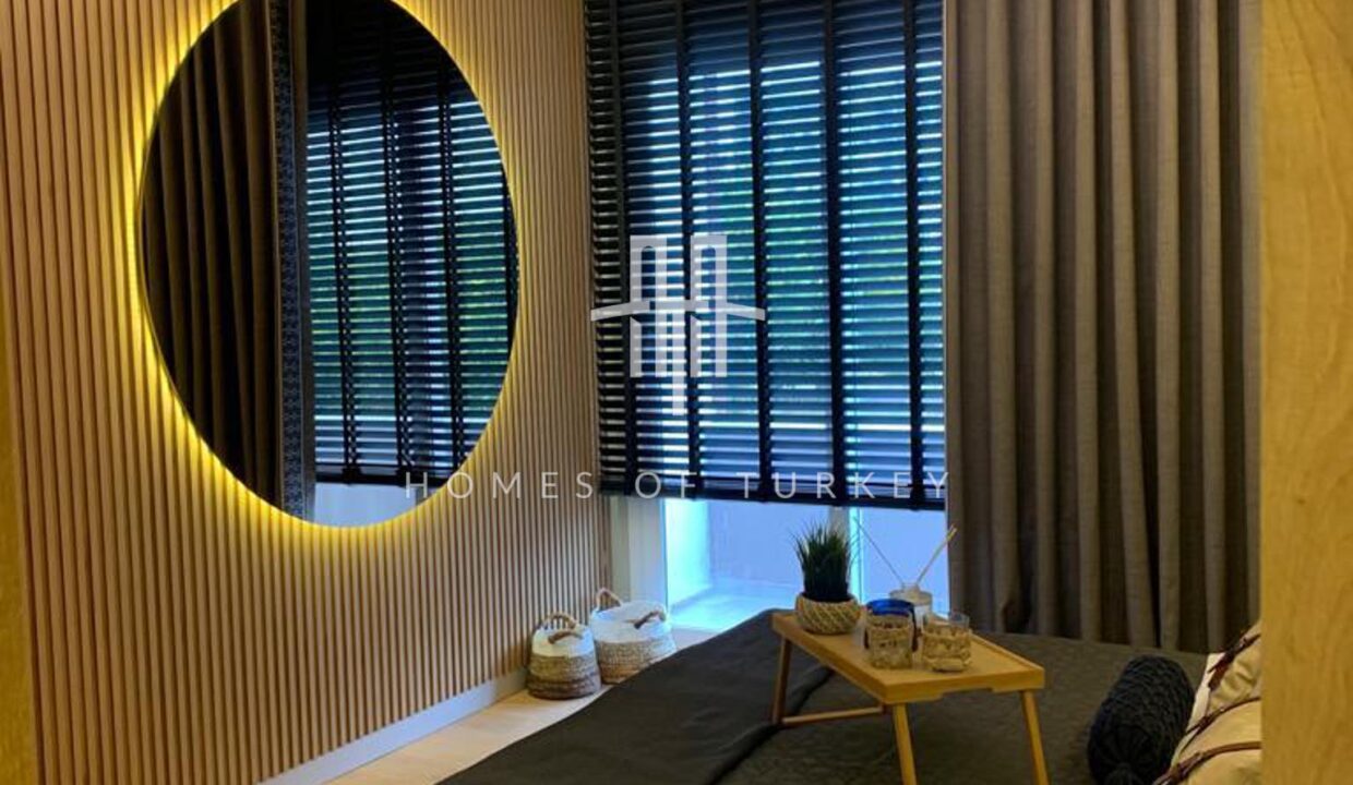 Installment Flats for Sale in a Complex at a Distance of 800 meters from the Sea in Mersin 19