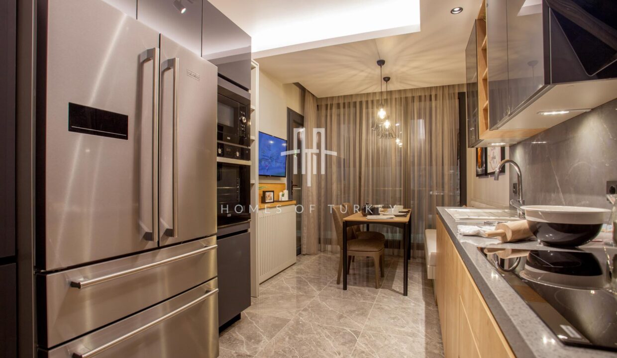 Luxury Apartments with Lake and Sea Views in a Complex in Avcılar 14