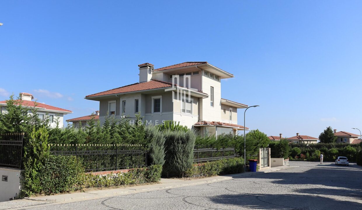 Detached Garden and Pool Villas by the Sea in Beylikdüzü, 6
