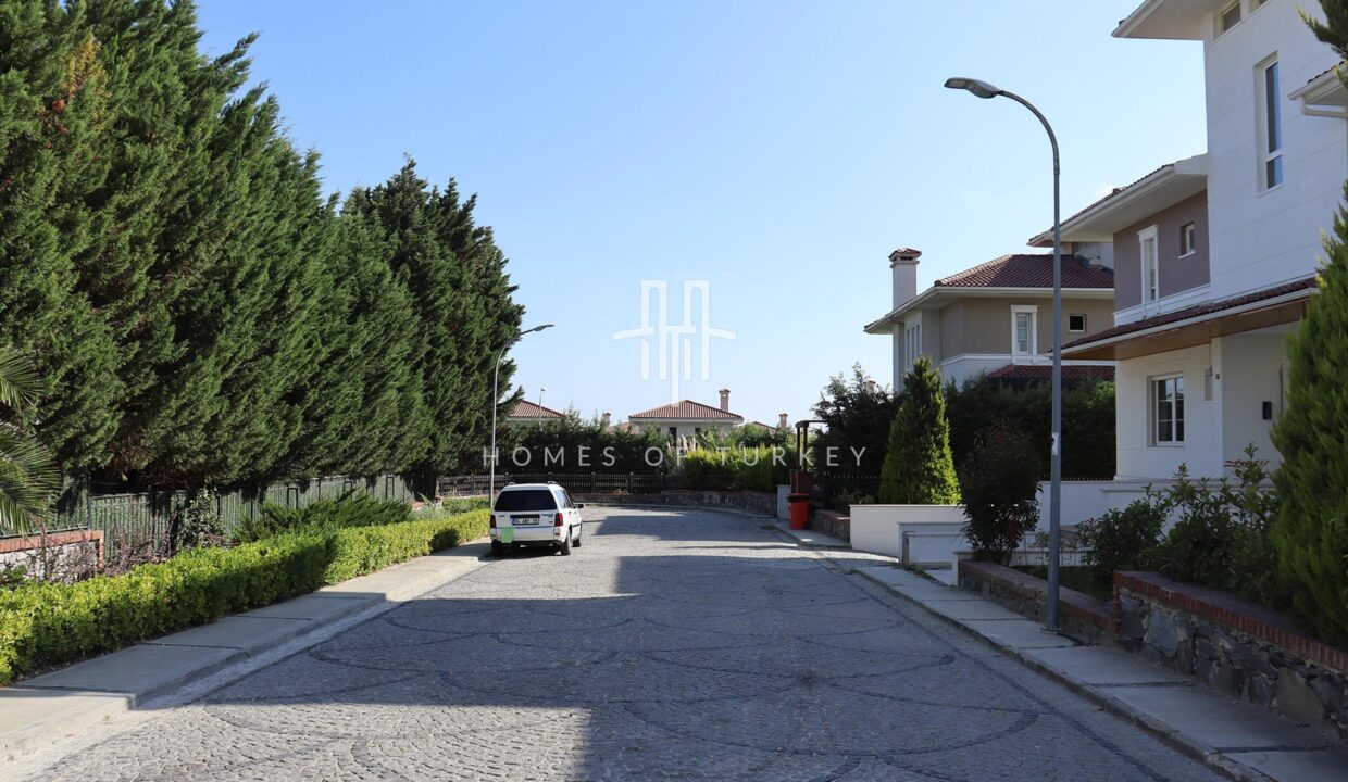Detached Garden and Pool Villas by the Sea in Beylikdüzü, 8