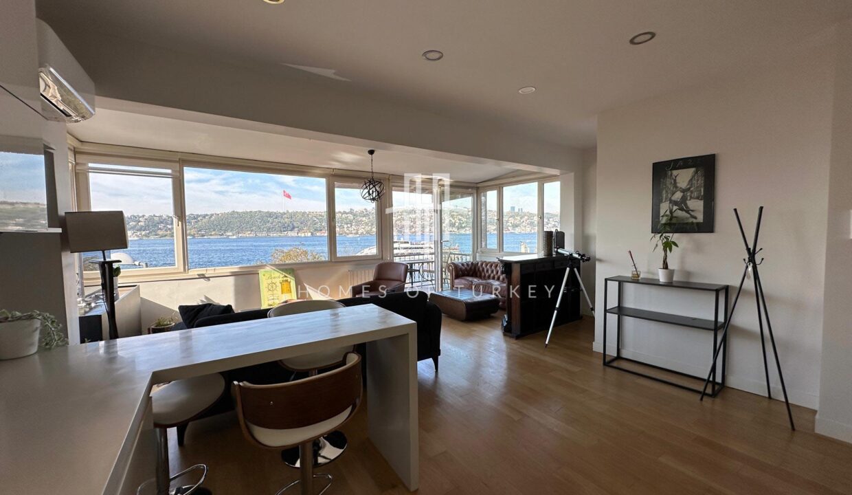 Mansion flat with Magnificent Bosphorus View in Üsküdar, Istanbul 1
