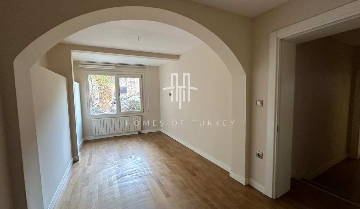 Mansion flat with Magnificent Bosphorus View in Üsküdar, Istanbul 25
