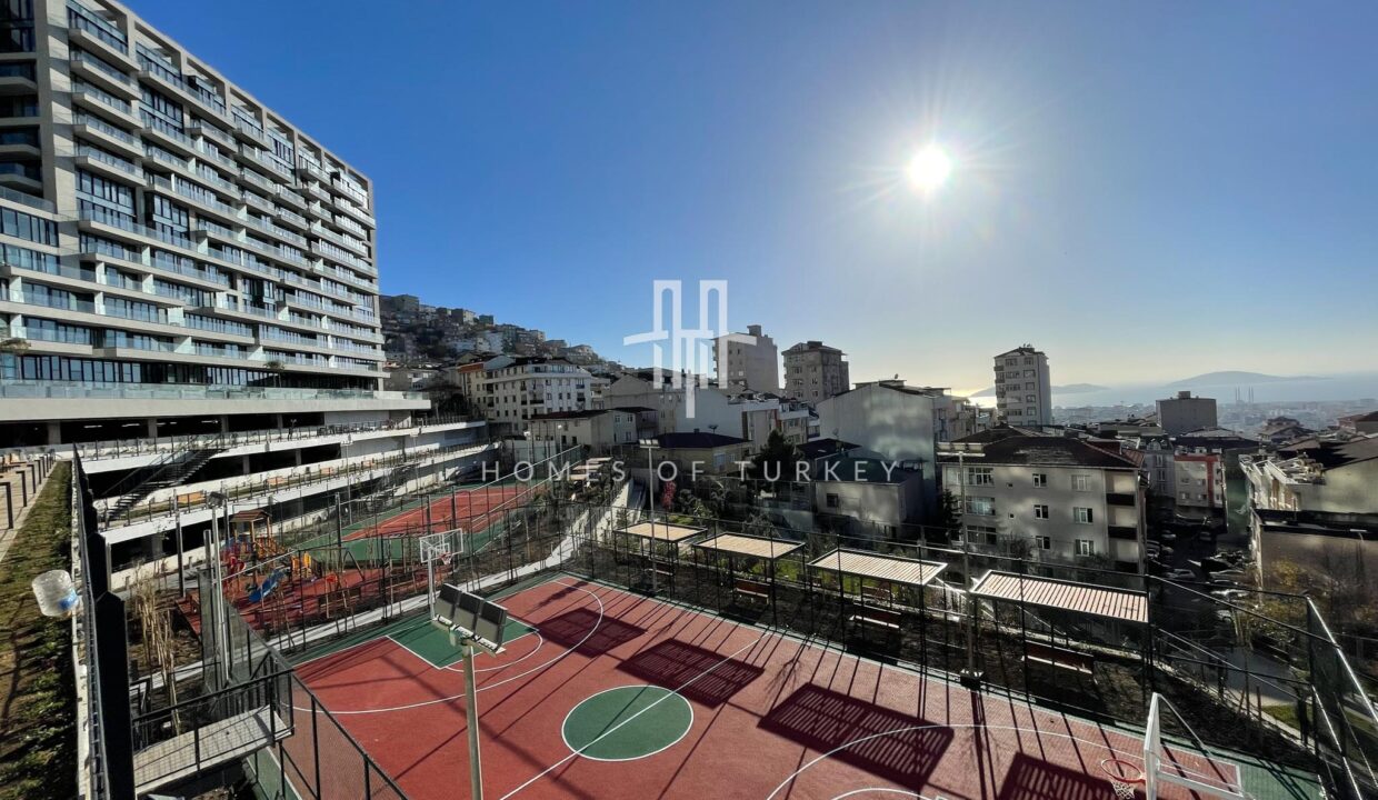 Luxury Apartments in a Complex with Sea View in Maltepe, Istanbul 12-2