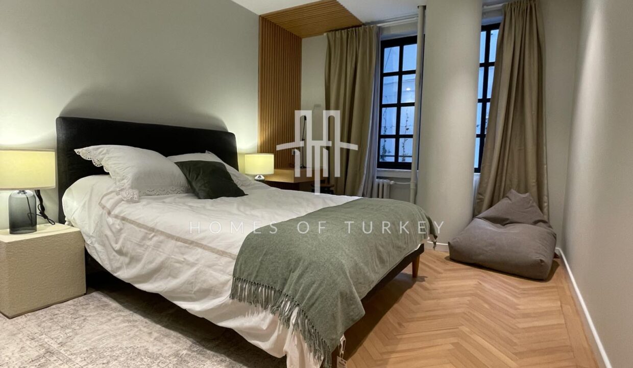 Fully Furnished Flat For Sale With A Gorgeous Terrace In Şişli, Nişantaşı 17